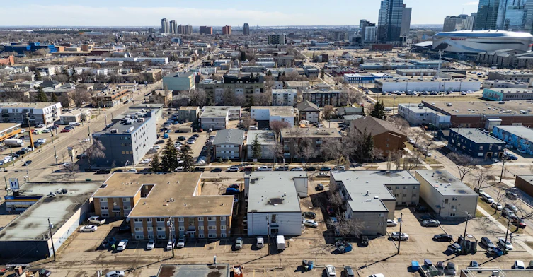 10630 108 Street Northwest, Edmonton, AB, T5H 3A1 - 17