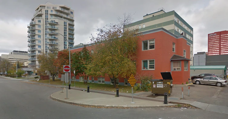 9903 105 Street NW, Edmonton, AB, T5K 0E5 - 7