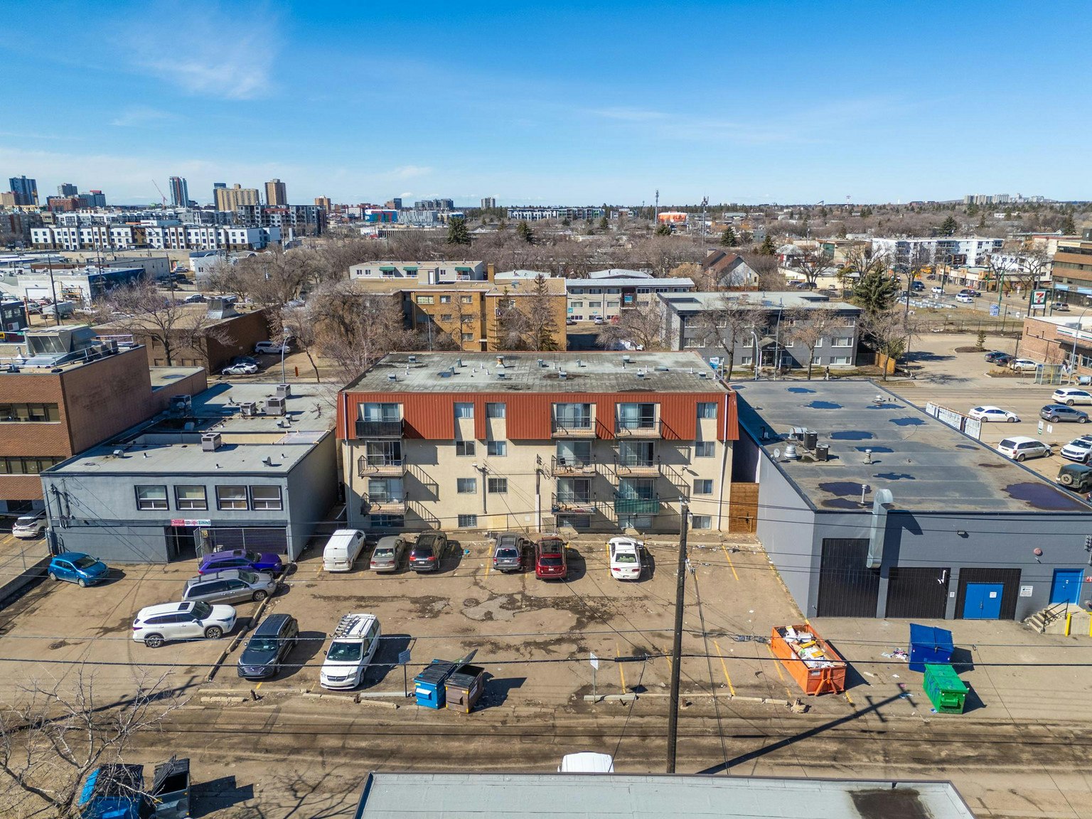 10625 109 Street Northwest, Edmonton, AB, T5H 3B5 - 11
