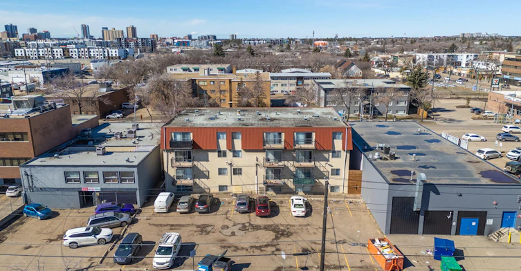 10625 109 Street Northwest, Edmonton, AB, T5H 3B5 - 11