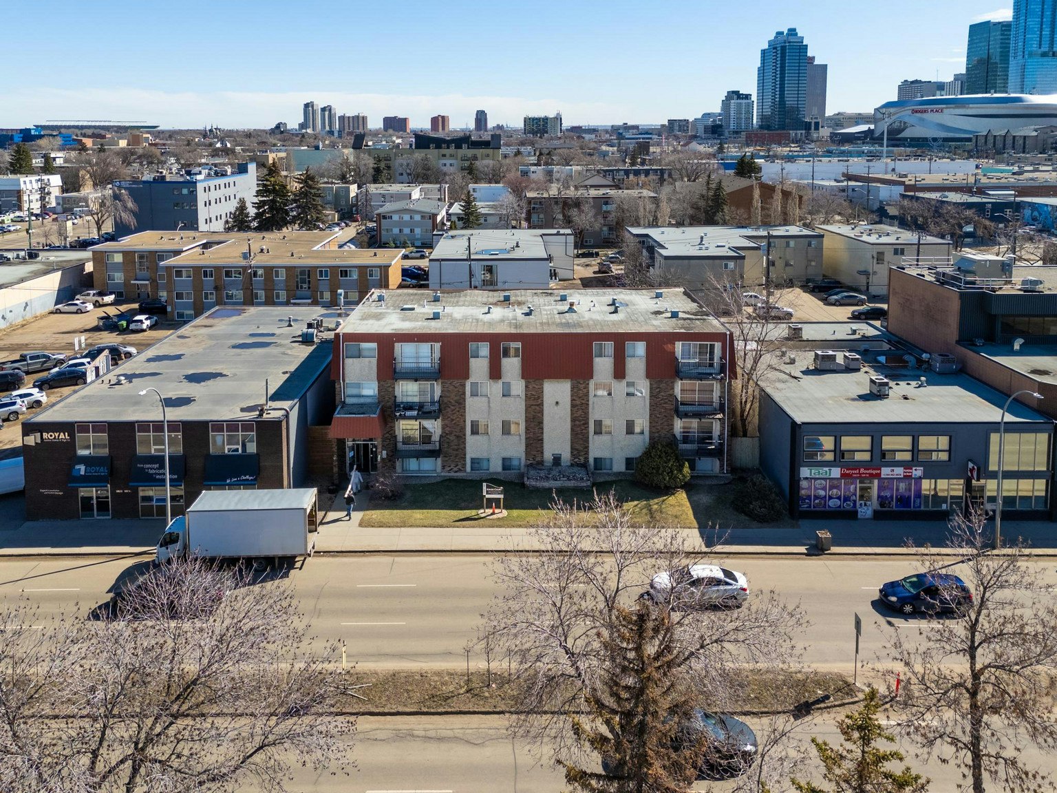 10625 109 Street Northwest, Edmonton, AB, T5H 3B5 - 13