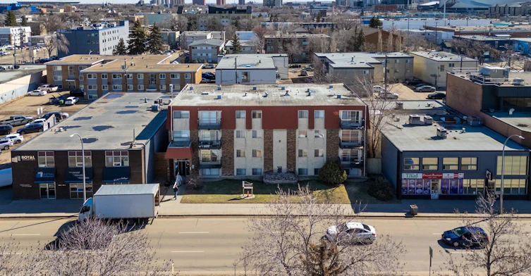 10625 109 Street Northwest, Edmonton, AB, T5H 3B5 - 13