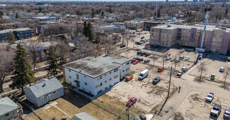 9-11836 89 Street Northwest, Edmonton, AB, T5B 3V7 - 10