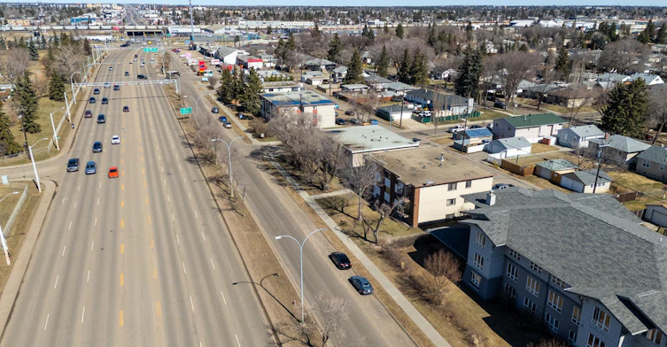 12245 97 Street Northwest, Edmonton, AB, T5G 1Z2 - 23