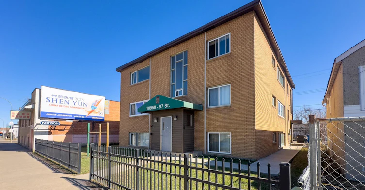 10959 97 Street Northwest, Edmonton, AB, T5H 2P7 - 7