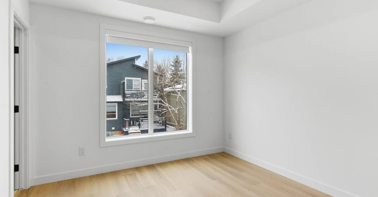 401-415 31 Avenue Northeast, Calgary, AB, T2E 2E3 - 12