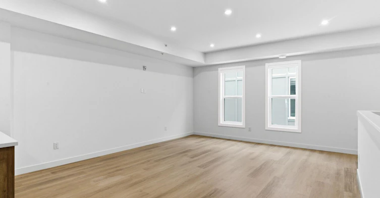 401-415 31 Avenue Northeast, Calgary, AB, T2E 2E3 - 2
