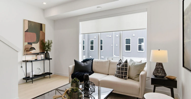 409-415 31 Avenue Northeast, Calgary, AB, T2E 2E3 - 4