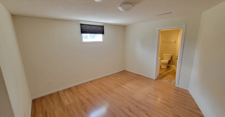 9620 75 Street Northwest, Edmonton, AB, T6C 2H9 - 13