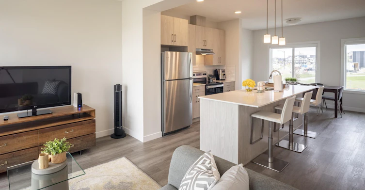 21750 93 Avenue Northwest, Edmonton, AB, T5T 7S5 - 2