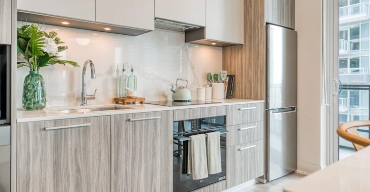 55 Broadway Avenue, Toronto, ON, M4P 1T8 - 3