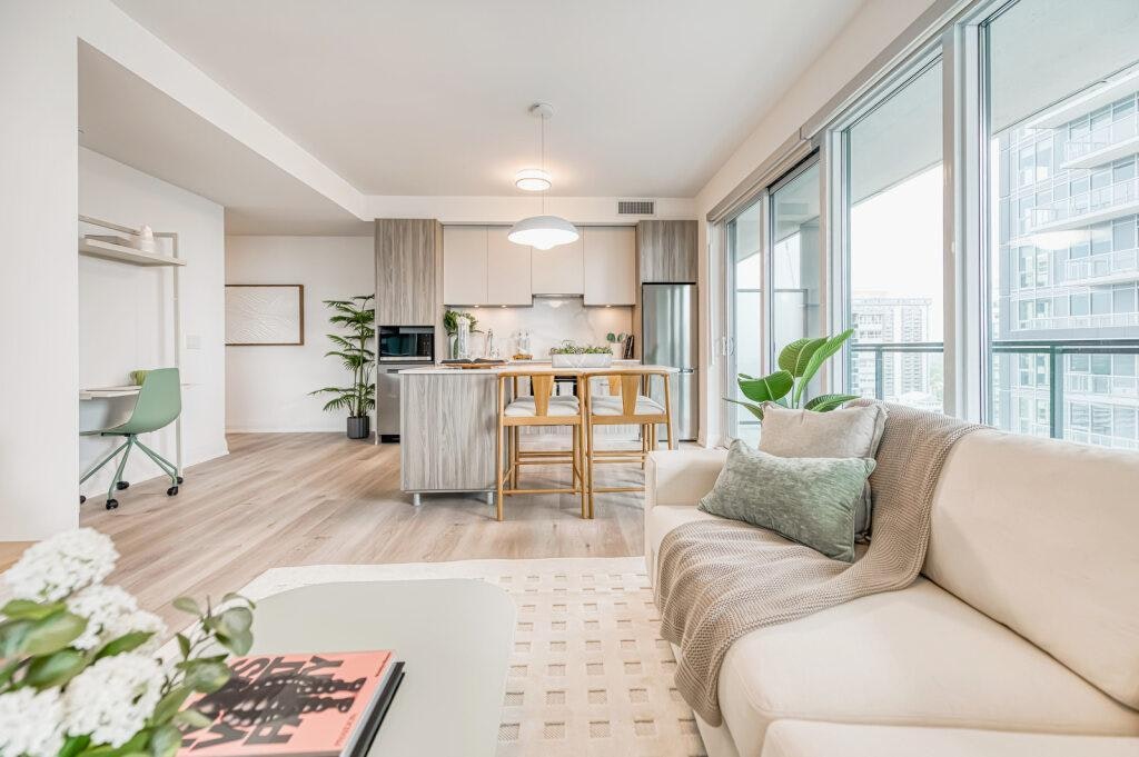 55 Broadway Avenue, Toronto, ON, M4P 1T8