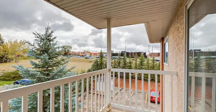 102-845 5 Street SW, Medicine Hat, AB, T1A 4H7 - 9