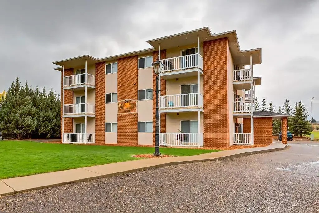 102-845 5 Street SW, Medicine Hat, AB, T1A 4H7 - 12