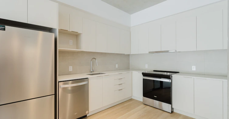 2500 Cavendish Boulevard, Montréal, QC, H4B 2M7