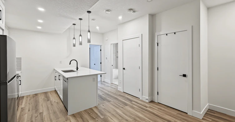 258B-258 22 Avenue Northeast, Calgary, AB, T2E 1T5 - 5