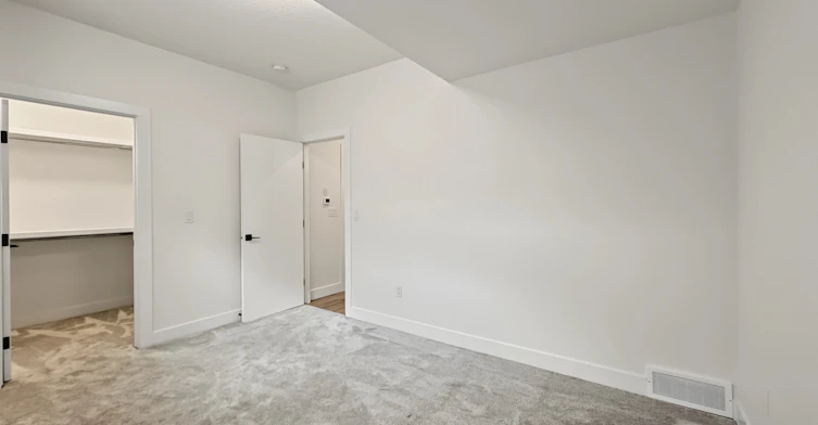 258B-258 22 Avenue Northeast, Calgary, AB, T2E 1T5 - 11