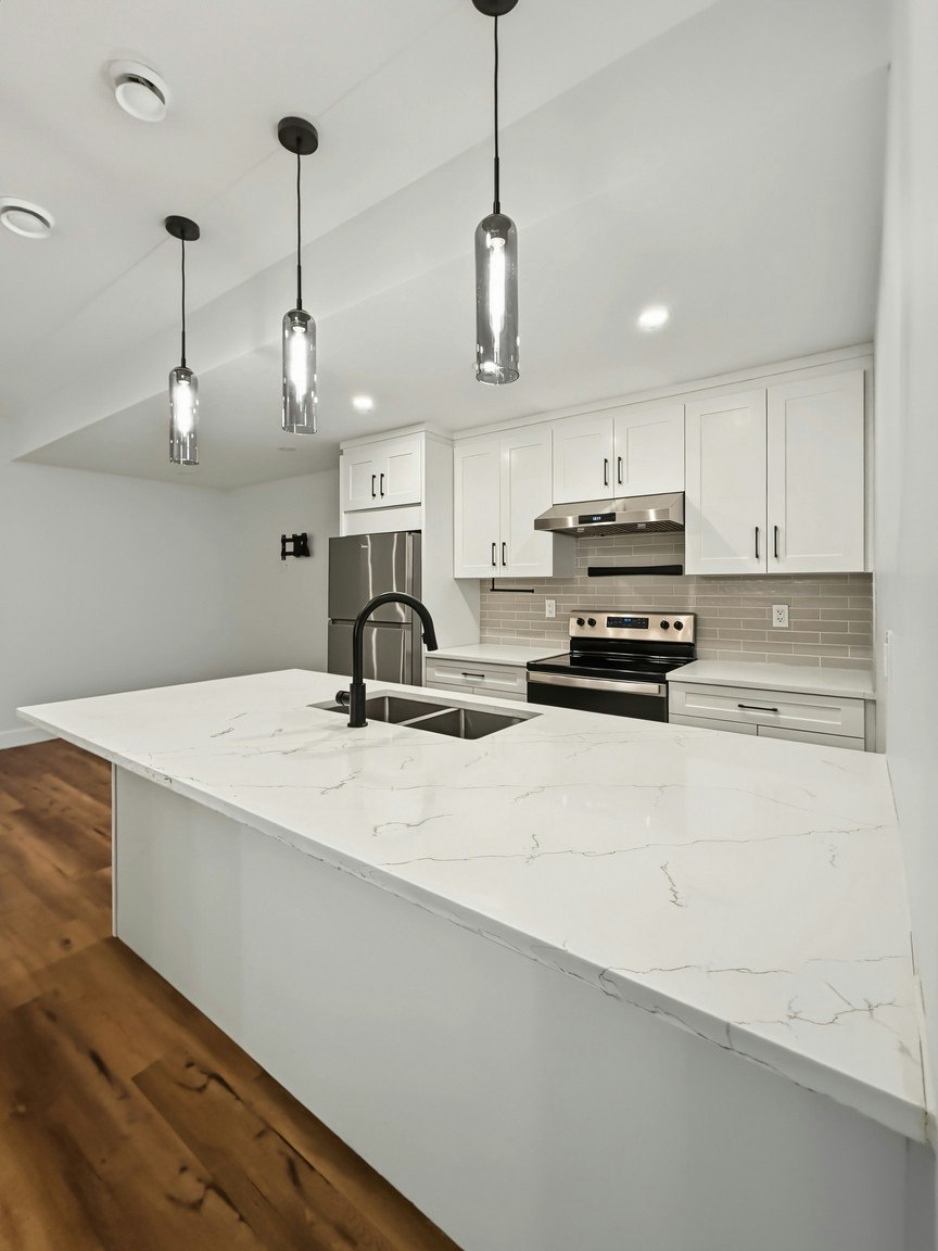 258B-258 22 Avenue Northeast, Calgary, AB, T2E 1T5 - 4