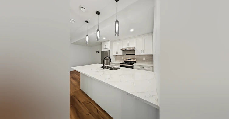 258B-258 22 Avenue Northeast, Calgary, AB, T2E 1T5 - 4
