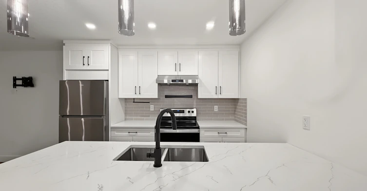 258B-258 22 Avenue Northeast, Calgary, AB, T2E 1T5 - 8