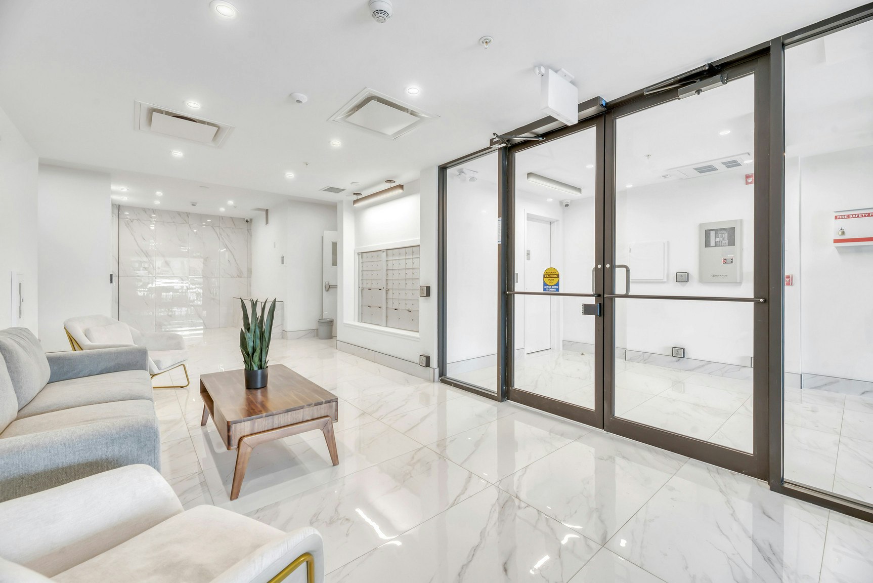 301-2504 22 Street Northwest, Calgary, AB, T2M 3W8 - 8