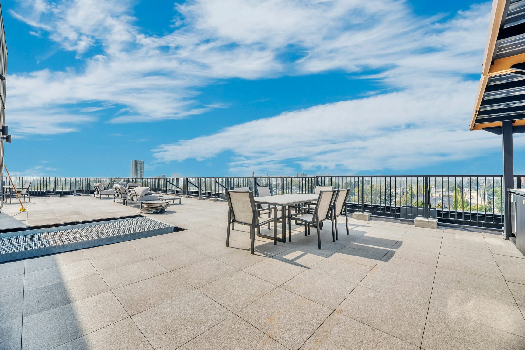 301-2504 22 Street Northwest, Calgary, AB, T2M 3W8 - 6
