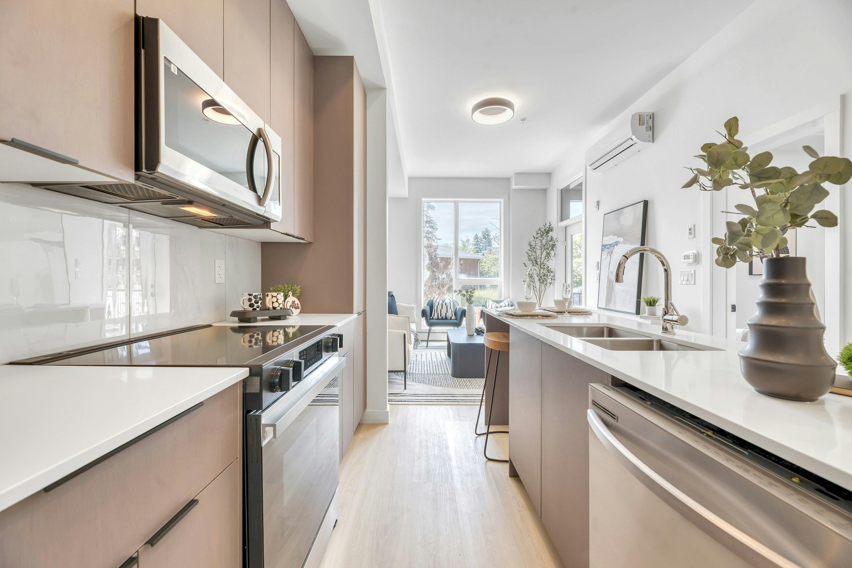 301-2504 22 Street Northwest, Calgary, AB, T2M 3W8 - 23