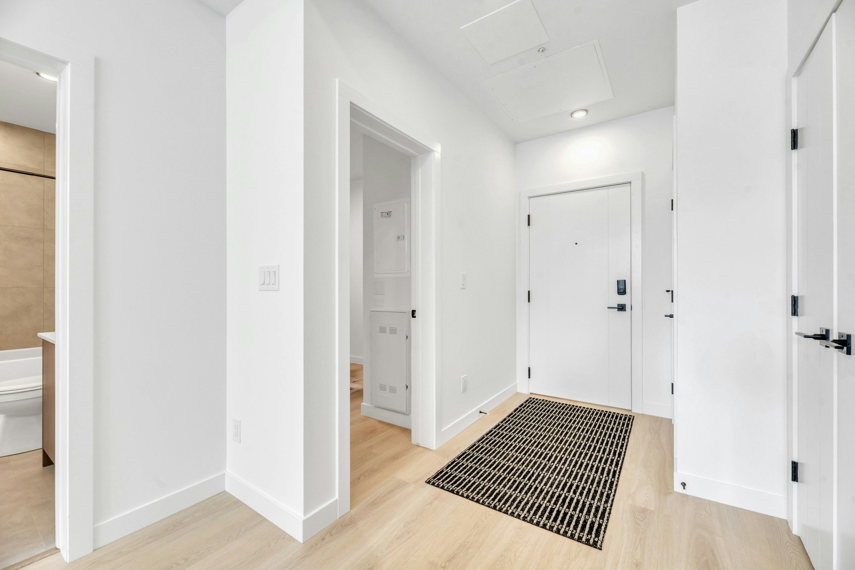 301-2504 22 Street Northwest, Calgary, AB, T2M 3W8 - 11