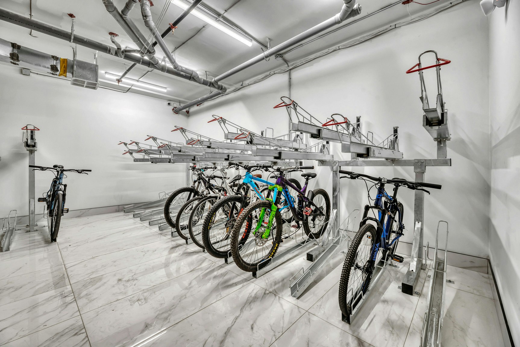 301-2504 22 Street Northwest, Calgary, AB, T2M 3W8 - 10