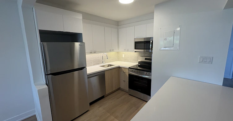 48 Waniska Avenue, Toronto, ON, M8Y 1P9