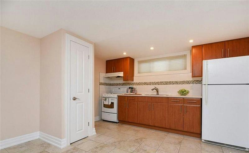 1636 Fisher Avenue, Ottawa, ON, K2C 1X8 - 11
