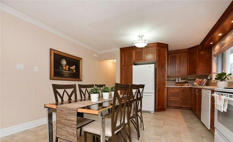 1636 Fisher Avenue, Ottawa, ON, K2C 1X8 - 9