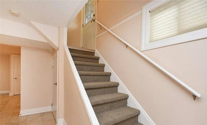1636 Fisher Avenue, Ottawa, ON, K2C 1X8 - 10