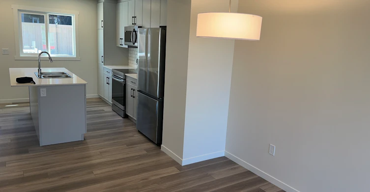 525 Secord Boulevard Nw, Edmonton, AB, T5T 7V3 - 3