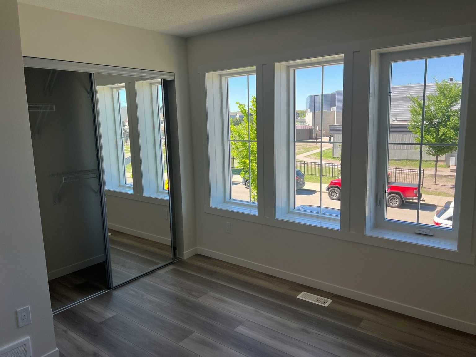 525 Secord Boulevard Nw, Edmonton, AB, T5T 7V3 - 8