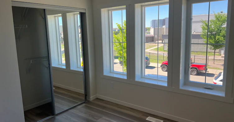 525 Secord Boulevard Nw, Edmonton, AB, T5T 7V3 - 8