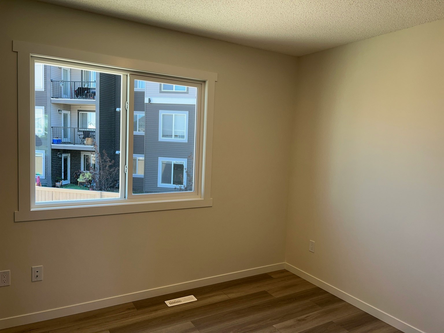 525 Secord Boulevard Nw, Edmonton, AB, T5T 7V3 - 7