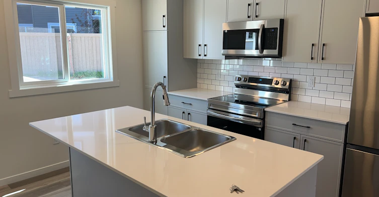 525 Secord Boulevard Nw, Edmonton, AB, T5T 7V3 - 5