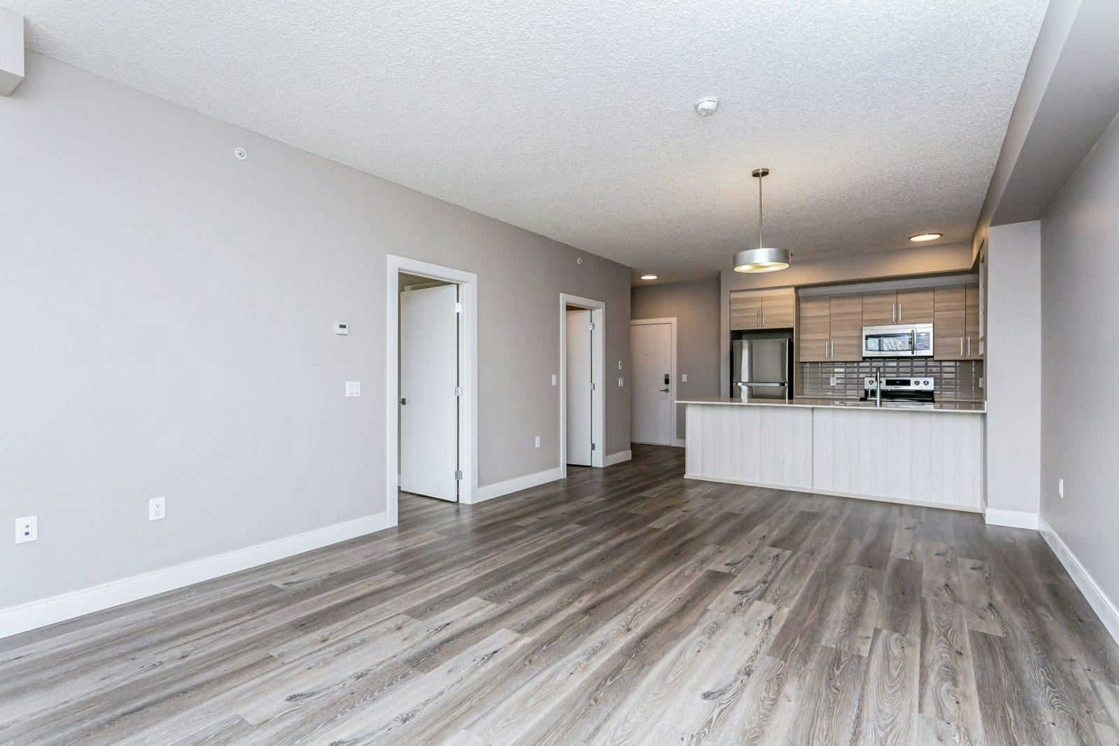 11350 128 Street Northwest, Edmonton, AB, T5M 2T1 - 12