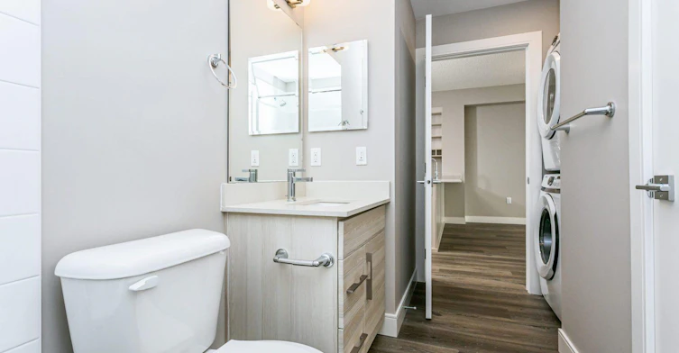11350 128 Street Northwest, Edmonton, AB, T5M 2T1 - 15