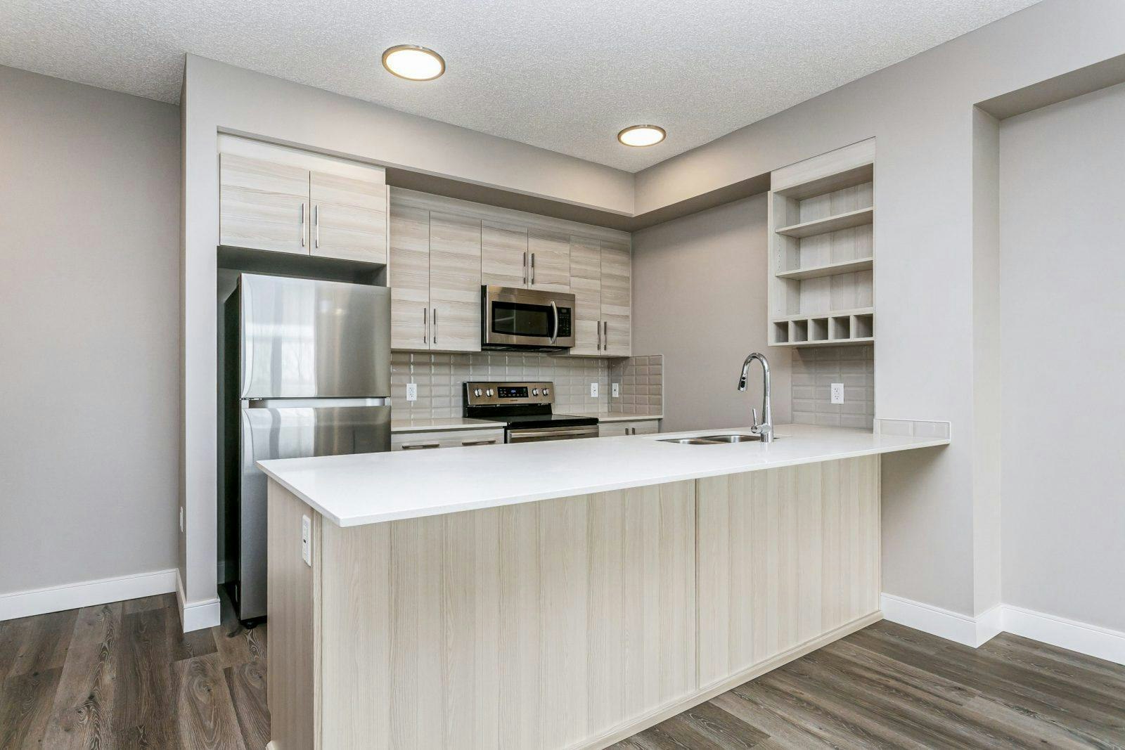 11350 128 Street Northwest, Edmonton, AB, T5M 2T1 - 3