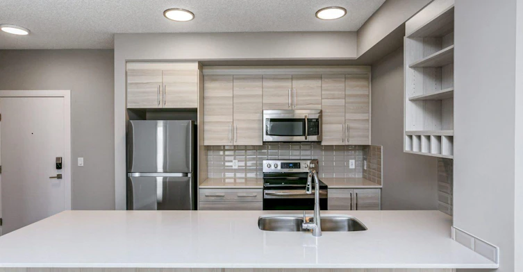 11350 128 Street Northwest, Edmonton, AB, T5M 2T1 - 5