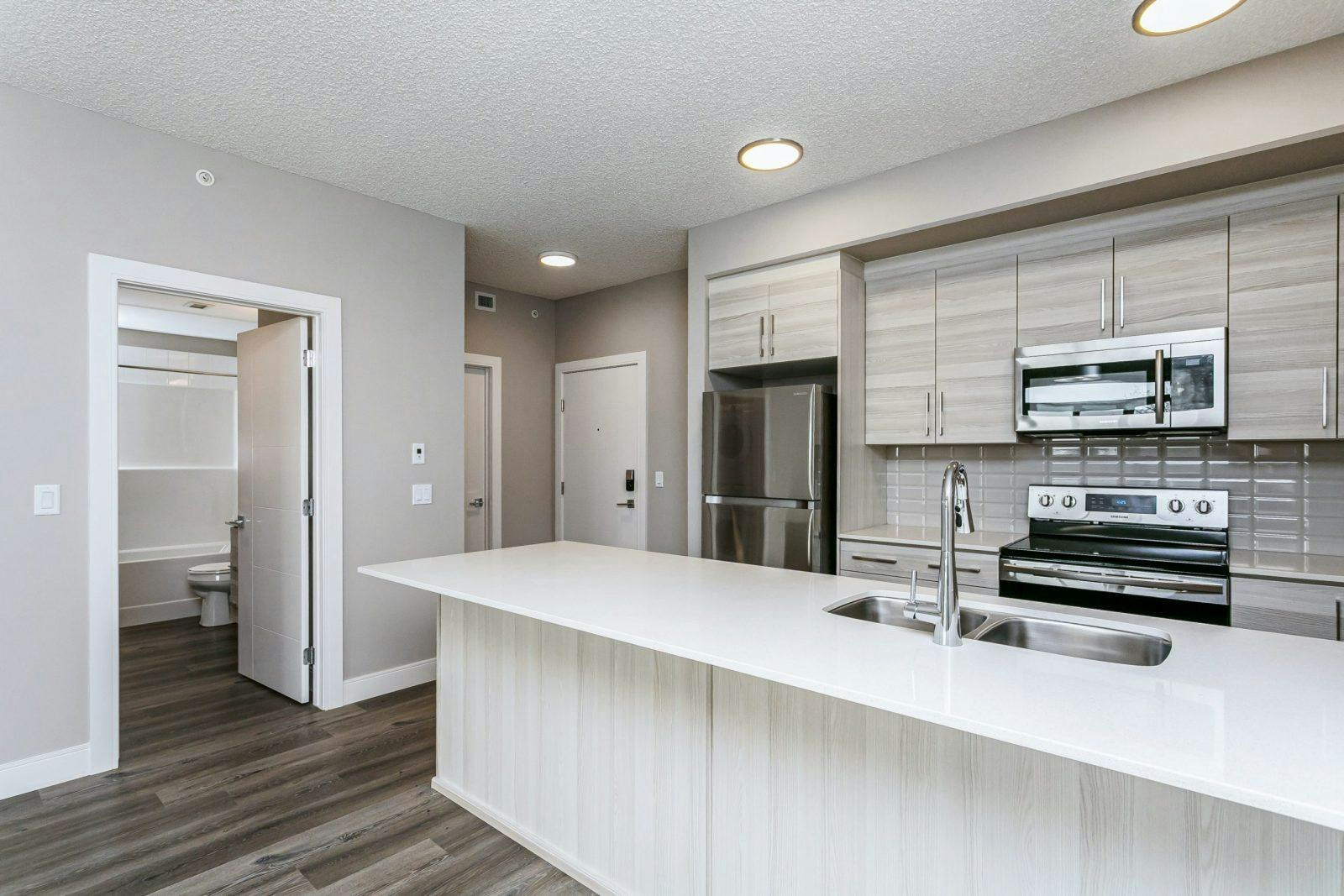 11350 128 Street Northwest, Edmonton, AB, T5M 2T1 - 6