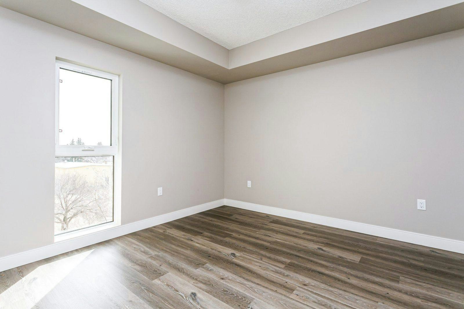 11350 128 Street Northwest, Edmonton, AB, T5M 2T1 - 18