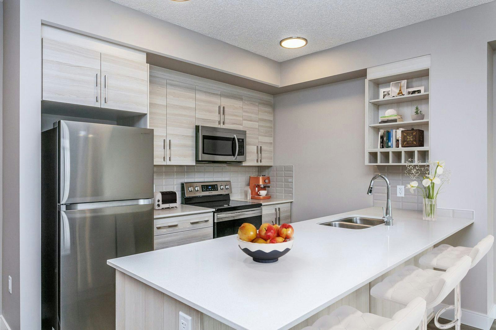 11350 128 Street Northwest, Edmonton, AB, T5M 2T1 - 4