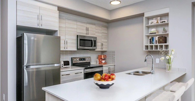 11350 128 Street Northwest, Edmonton, AB, T5M 2T1 - 4