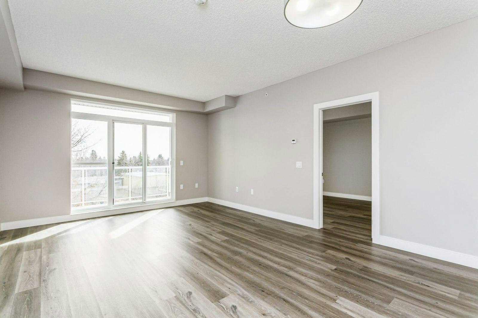 11350 128 Street Northwest, Edmonton, AB, T5M 2T1 - 9
