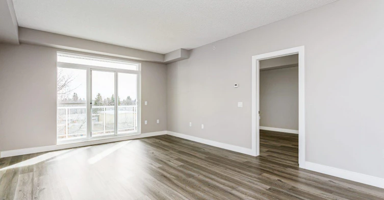 11350 128 Street Northwest, Edmonton, AB, T5M 2T1 - 9