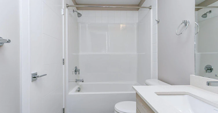 11350 128 Street Northwest, Edmonton, AB, T5M 2T1 - 14