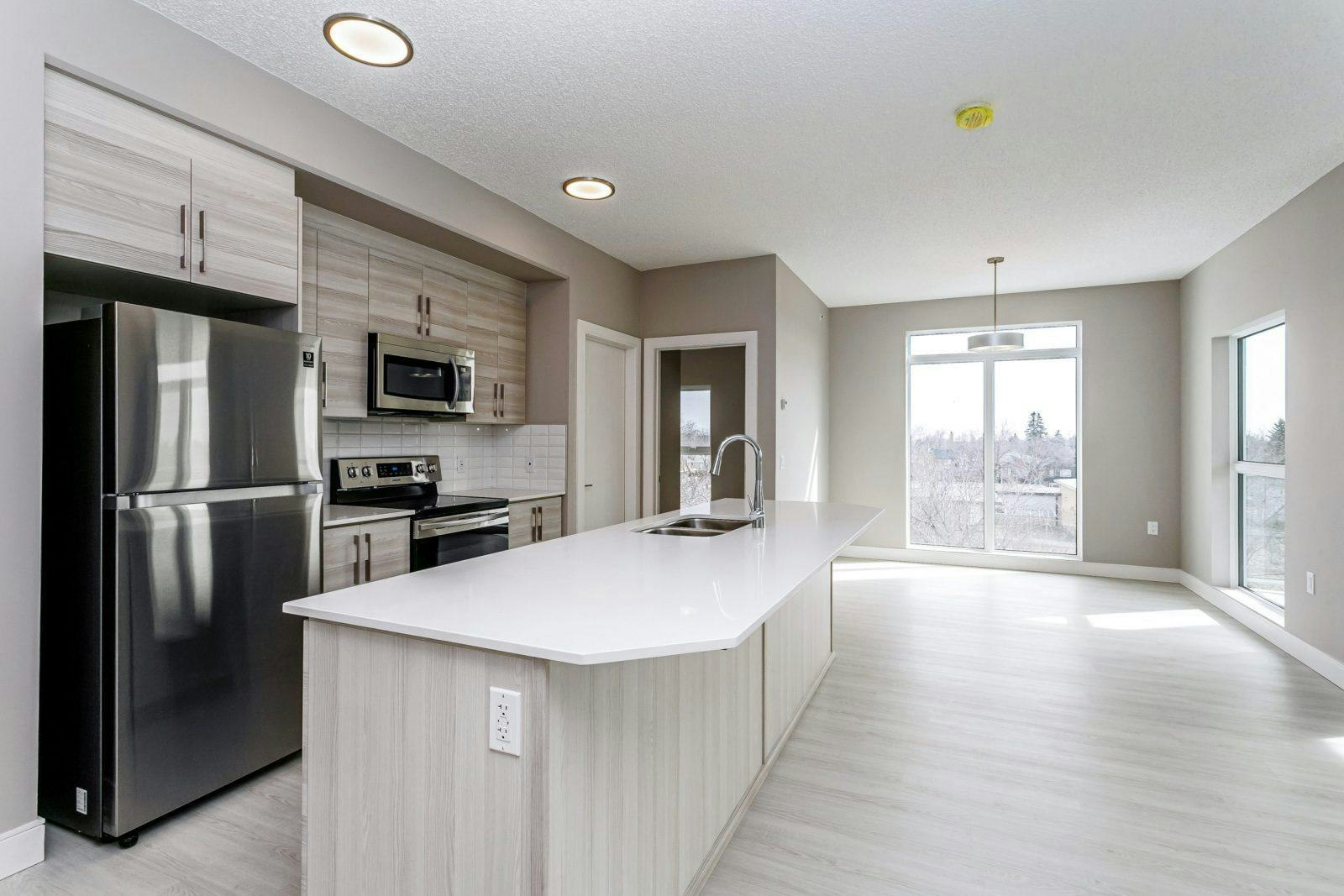 11350 128 Street Northwest, Edmonton, AB, T5M 2T1 - 7